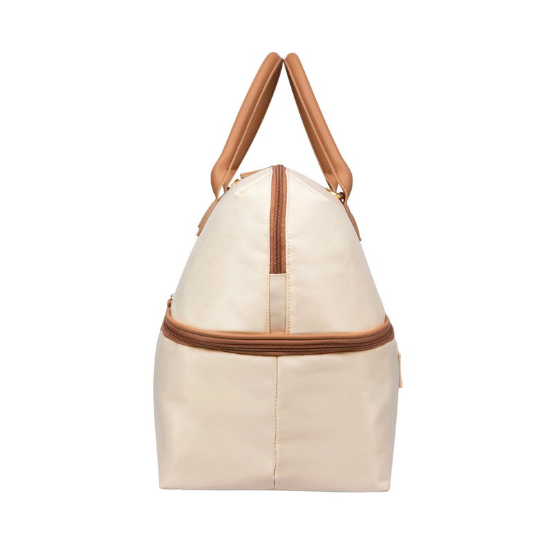 Alluring Women's Weekender Duffel (Cream)