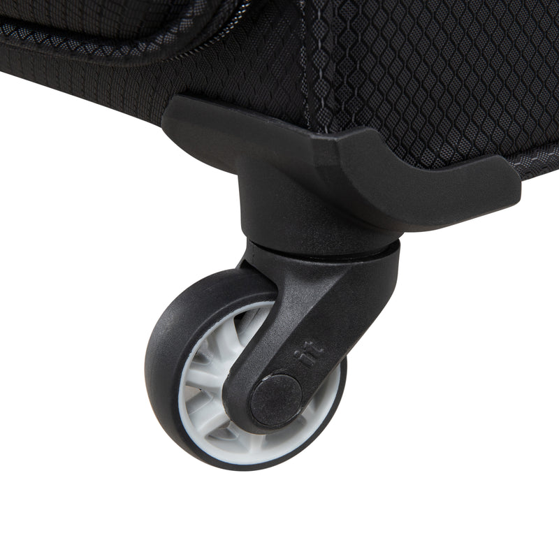 Striving 31" Softside Checked 8 Wheel Spinner (Black)