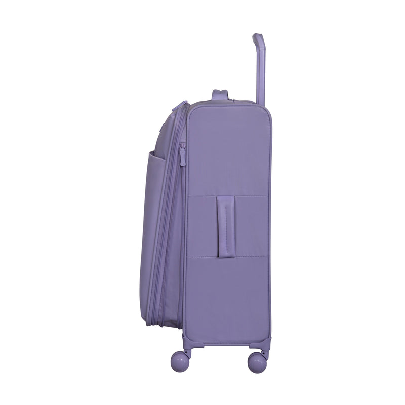 Lustrous 22" Softside Carry-On 8 Wheel Spinner (Lavender)