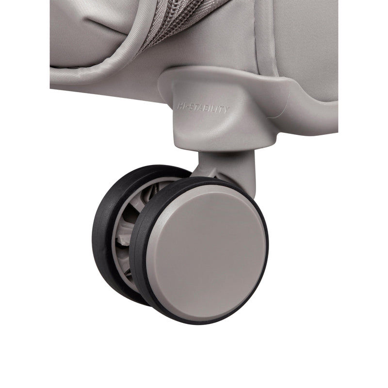 Lustrous Luxe 28" Softside Checked 8 Wheel Spinner (Moon Rock)