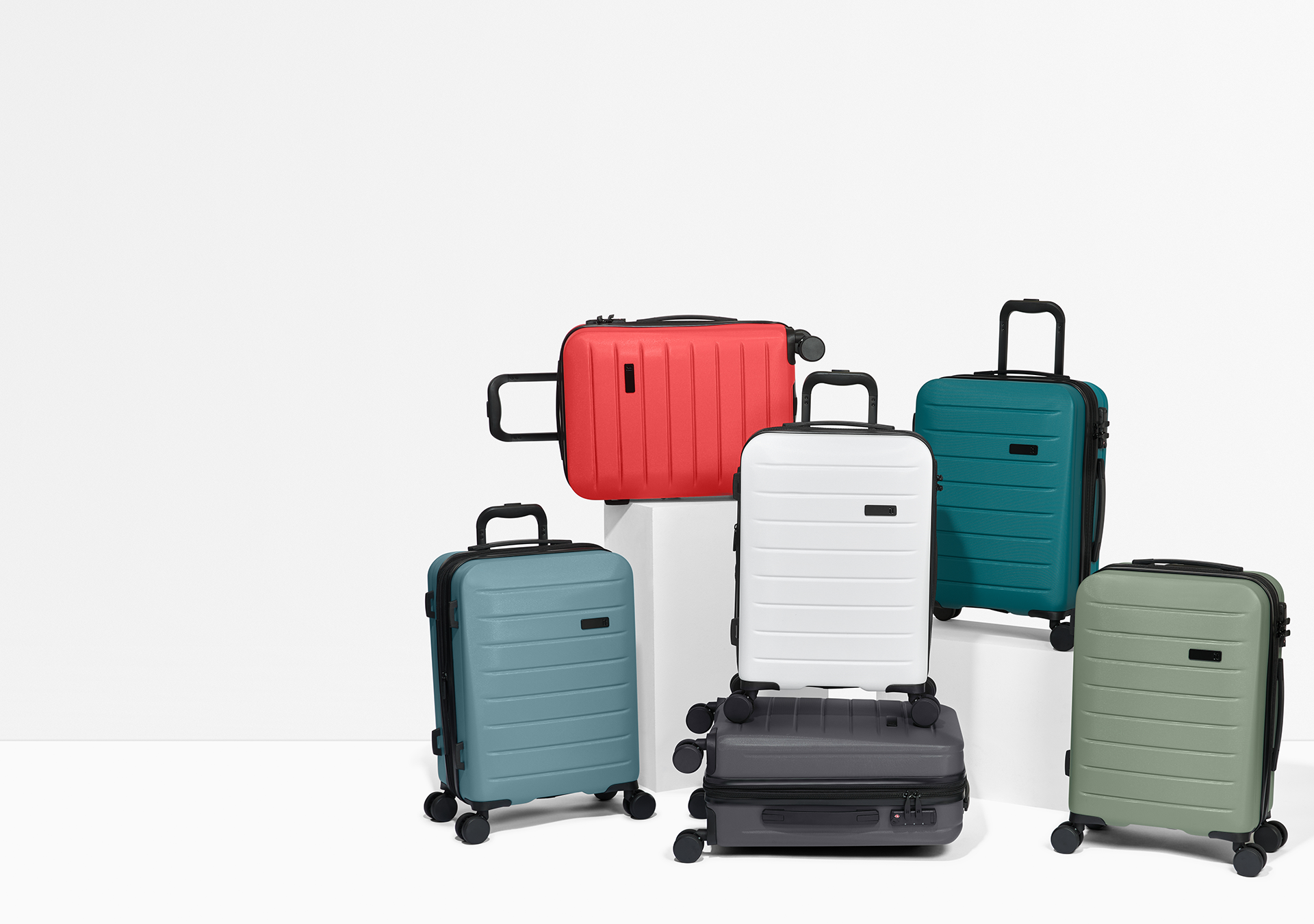 it Luggage | Suitcases, Carry-Ons & Luggage designed in UK